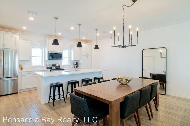 Building Photo - 3 br, 2.5 bath House - 14233 Beach Heather...