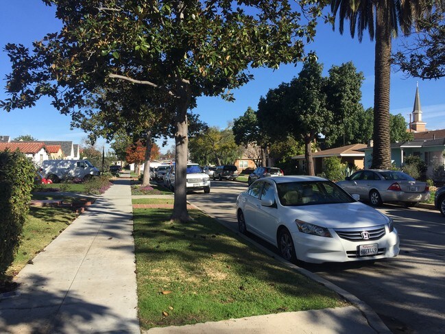 Tranquilo Street - 3735 Cerritos Ave