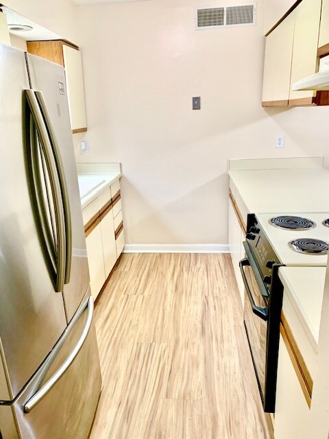 Fotografía del edificio - 1950 Paine Ave