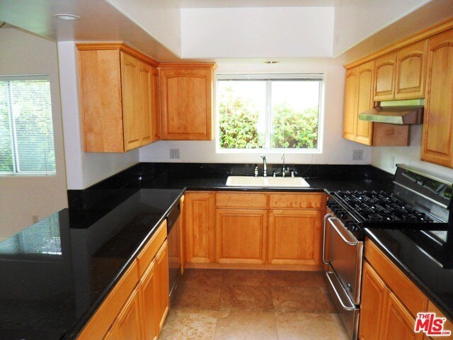 Building Photo - 2224 Penmar Ave