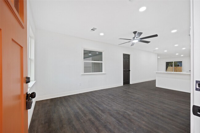 Foto del edificio - 125 Bolden St