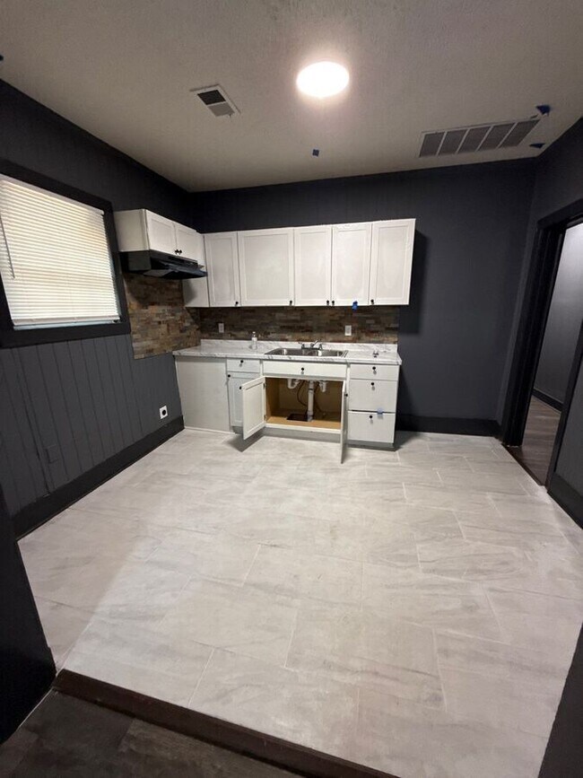 Foto del edificio - 3083 Radford Rd
