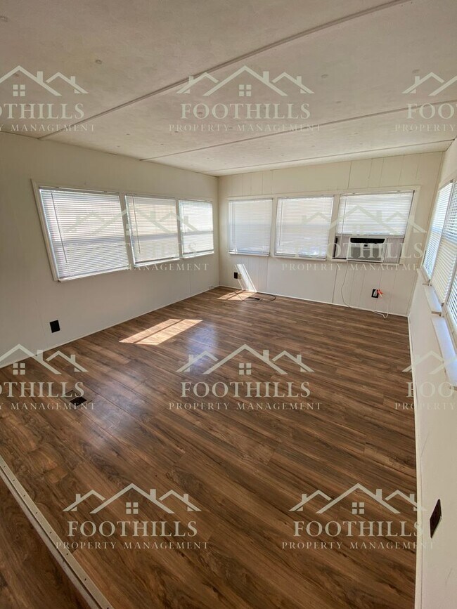 Foto del edificio - 3 Bedroom Single Wide in Westminister