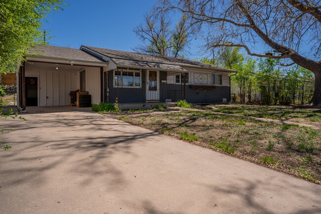 Building Photo - 103 Linden Dr