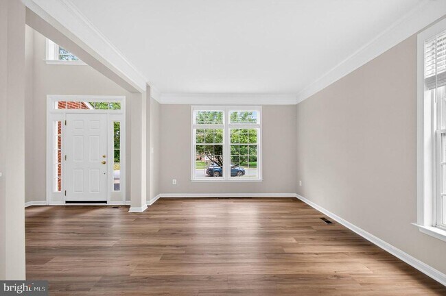 Building Photo - 42071 Pepperbush Pl