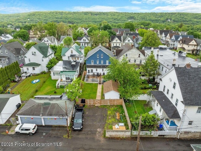 Building Photo - 809 Harrison Ave