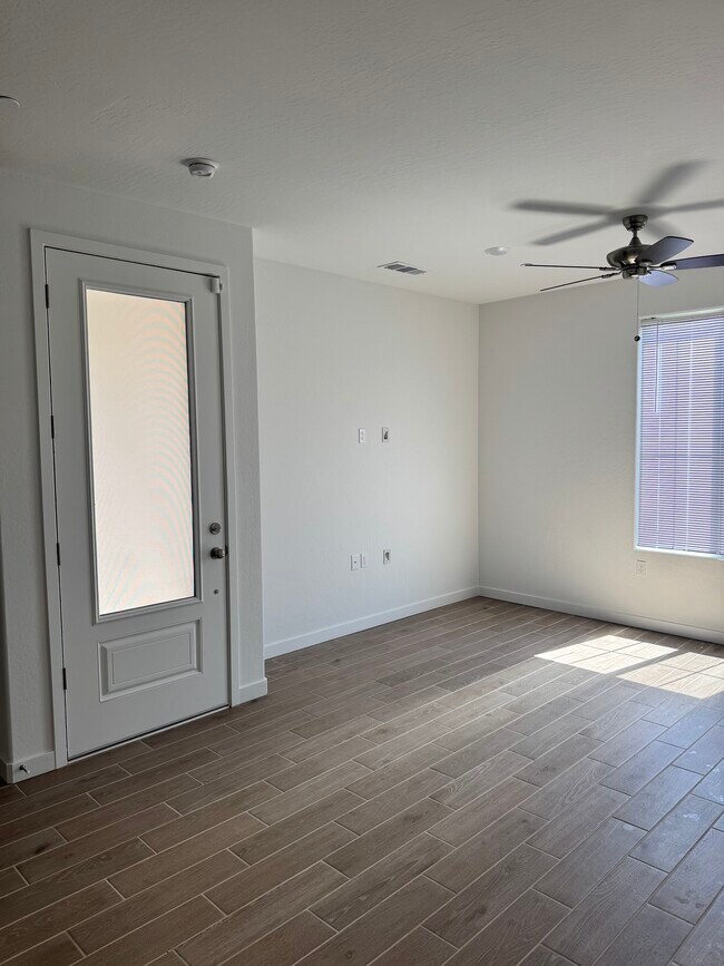 Foto del edificio - 2630 Auburn St