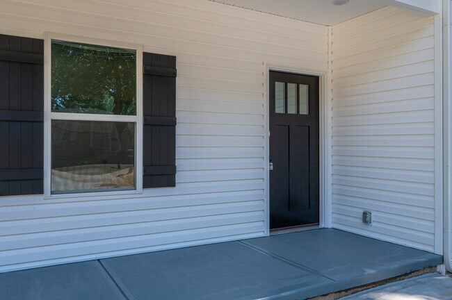 Foto del edificio - 2428 11th Ave SW