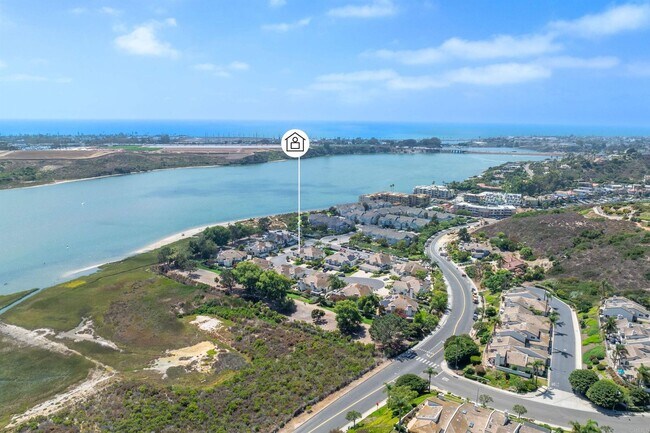 Foto del edificio - Immaculate 3 Bed, 2.5 Bath in Laguna Shores, Carlsbad!