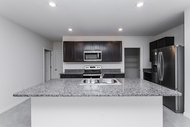 Building Photo - 12409 Pagoda Pl, Tampa, FL