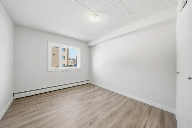Building Photo - Elsey Manor