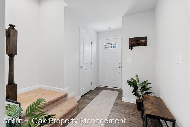 Building Photo - 3 br, 2.5 bath House - 921 Arnold Place Drive
