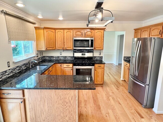 Foto del edificio - PET FRIENDLY - STAFFORD - SPACIOUS HOME ON...