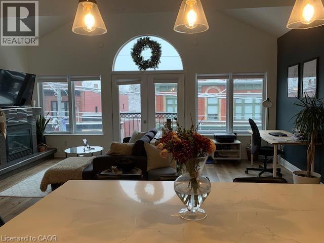 Building Photo - 171 Locke St S