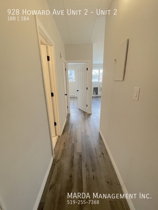 Building Photo - MODERN 1 BED/1 BATH MAIN FLOOR UNIT + HYDRO