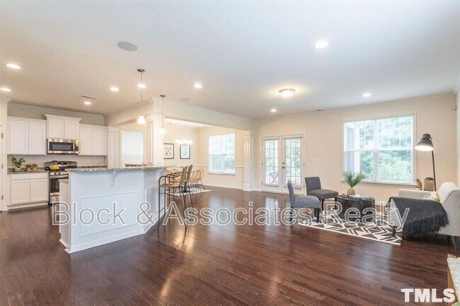 Photo - 2212 Magnolia Tree Ln House