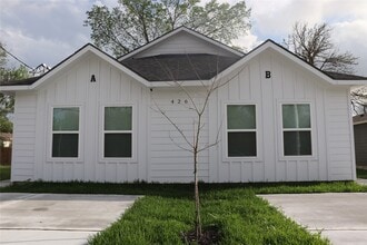 Building Photo - 426 New Mexico St