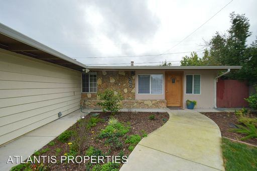 Foto del edificio - 762 Lakehaven Dr