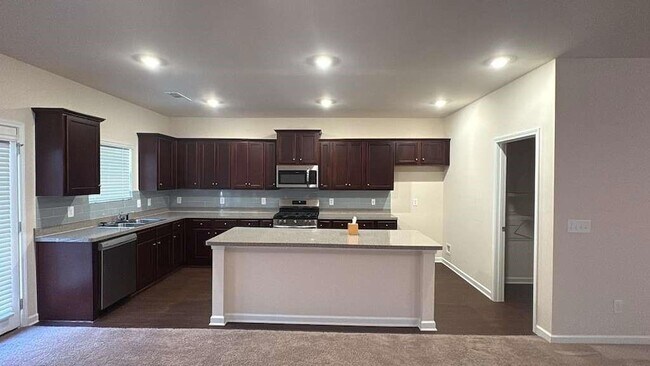 Foto del edificio - 105 Berry Dr