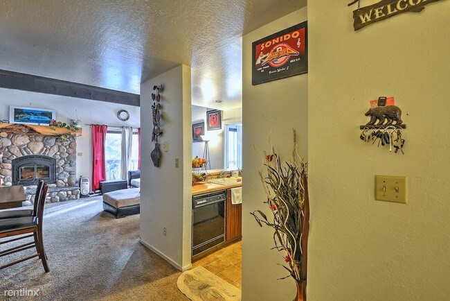 Building Photo - 3 br, 3 bath Condo - Woodstock 92 Woodstock