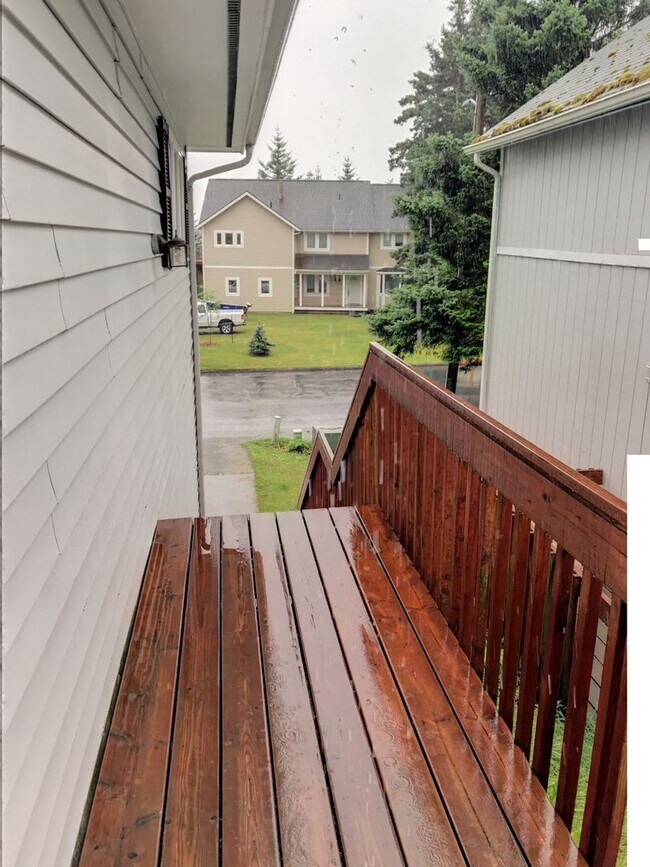 Building Photo - 1711 Larch Street, Apt. A