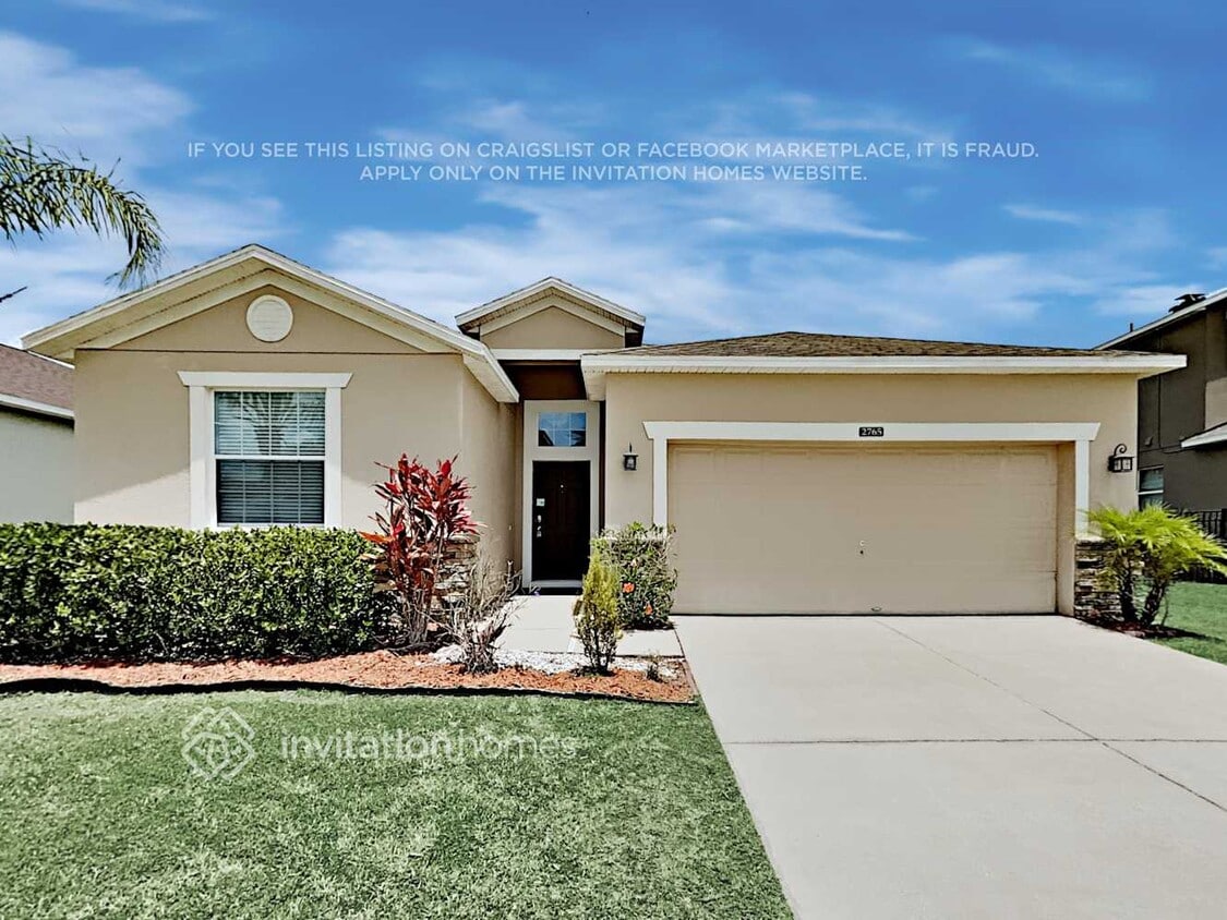 Foto principal - 2765 Youngford St