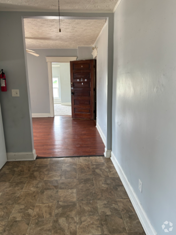 Building Photo - 1330 I St