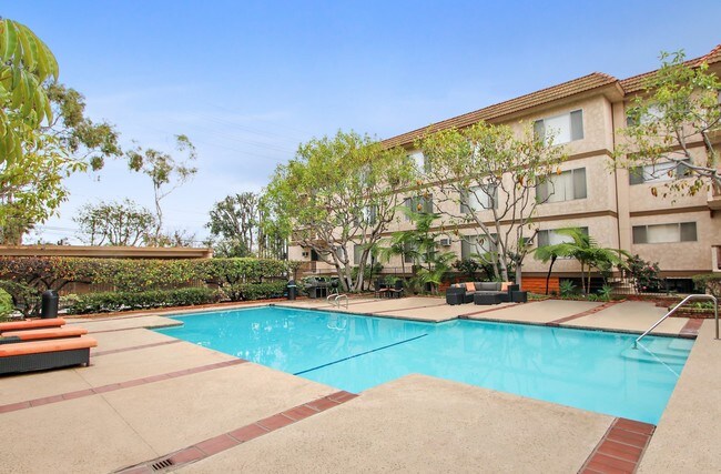 Foto del edificio - 8501 S Sepulveda Blvd