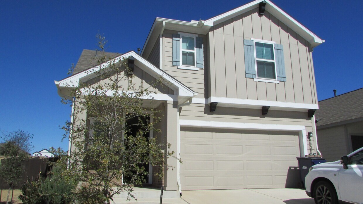 Foto principal - 5800 Ravenna Ln