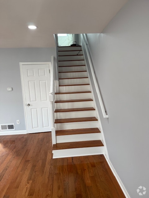 Building Photo - 2152 Vailthorn Rd