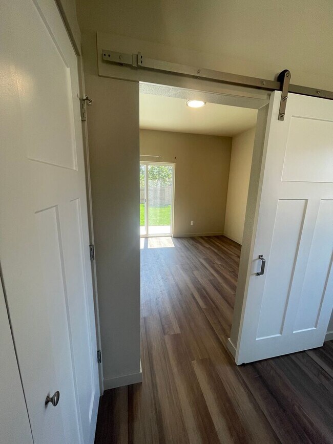 Foto del edificio - 176 Hiatt St