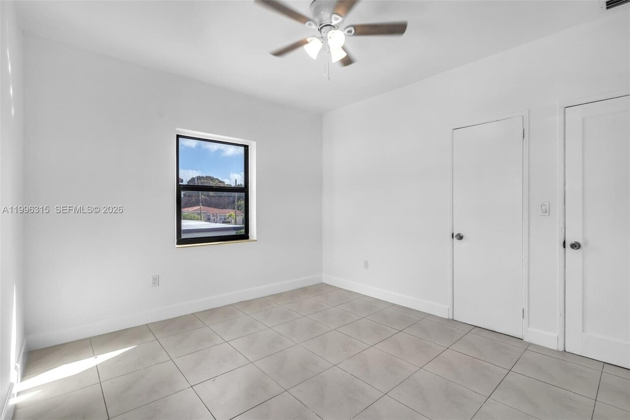 Foto del edificio - 130 SW 31st Ct