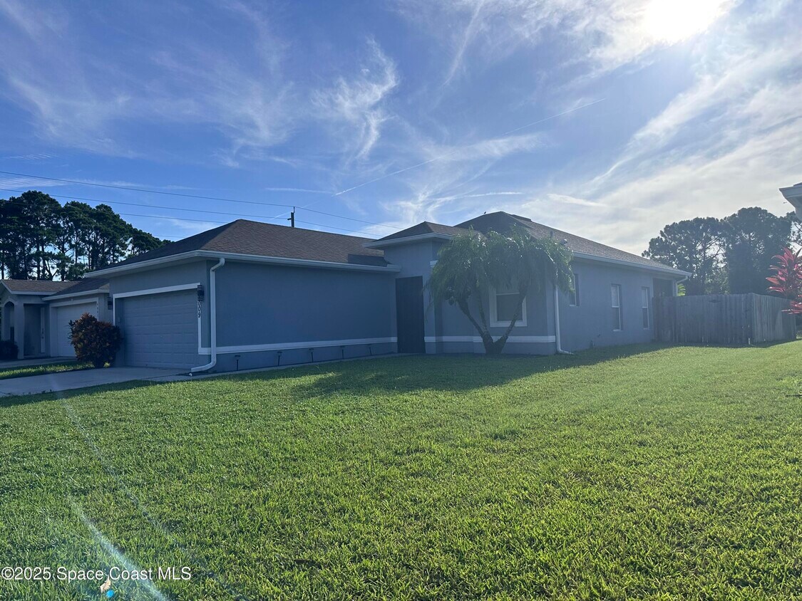 Foto principal - 4009 Knight Ave