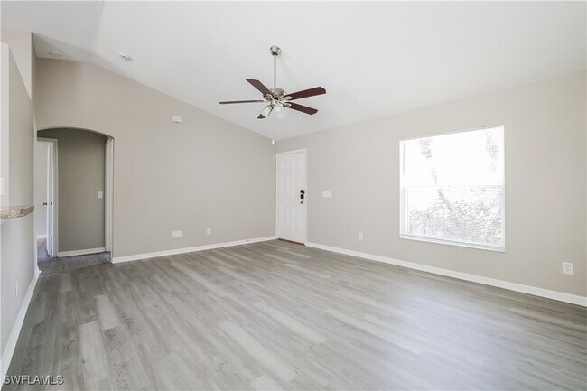 Building Photo - 3082 Sikeston Ave