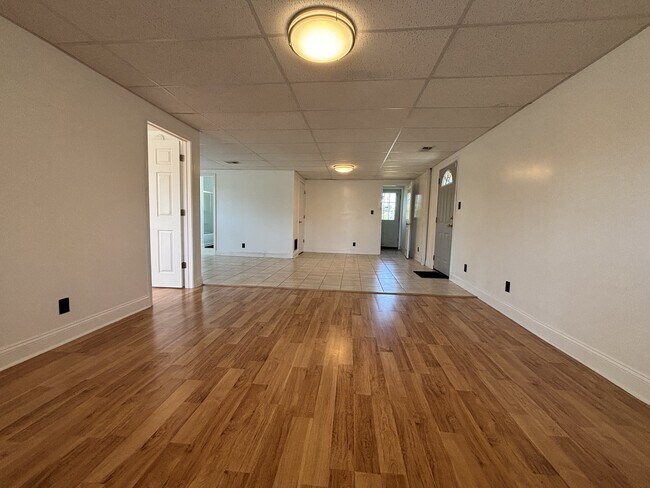 Foto del edificio - 941 Vista Ln