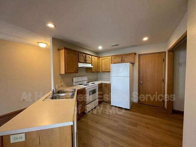 Foto del edificio - 1117 S Clifton Ave