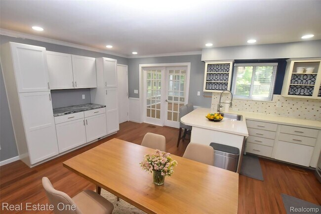 Building Photo - 2571 Red Arrow Dr