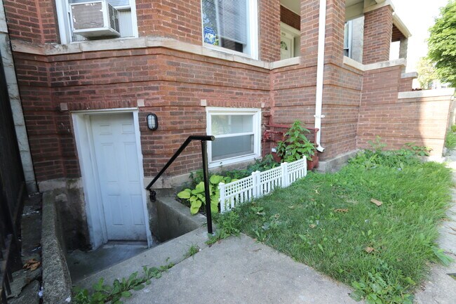 Foto del edificio - 4015 W Lexington St