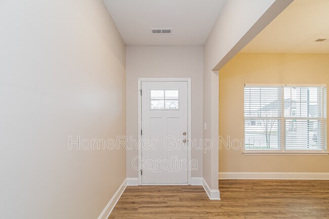 Building Photo - 3513 Crimson Wood Dr