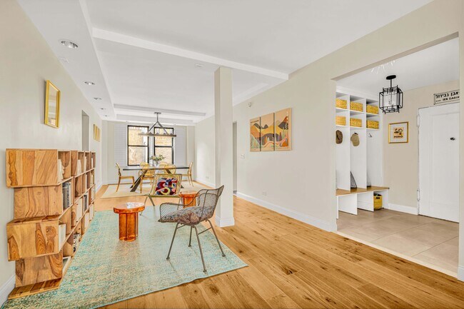 Foto del edificio - 320 W 89th St