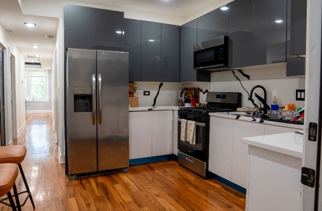 Building Photo - 6032 S Paulina St