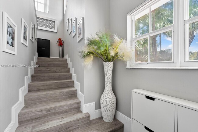 Foto del edificio - 3155 NE 184th St