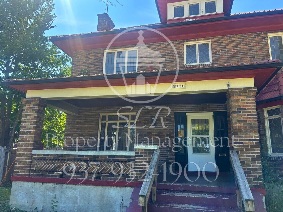 Building Photo - 901 Old Orchard Ave