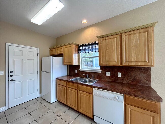 Foto del edificio - 7202 Meador Ave