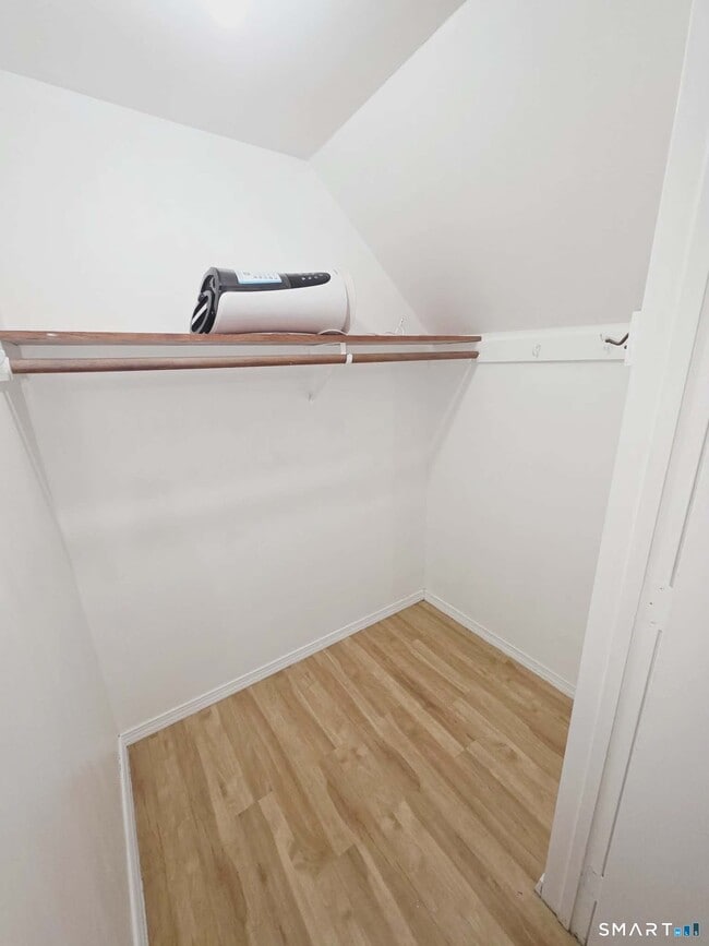 Building Photo - 271 Gaylord Dr