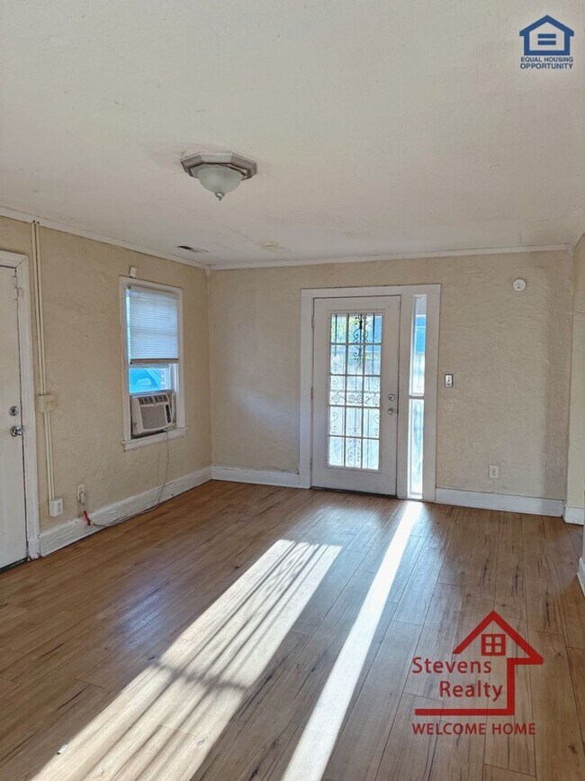 Foto del edificio - 4816 Tomahawk Trail