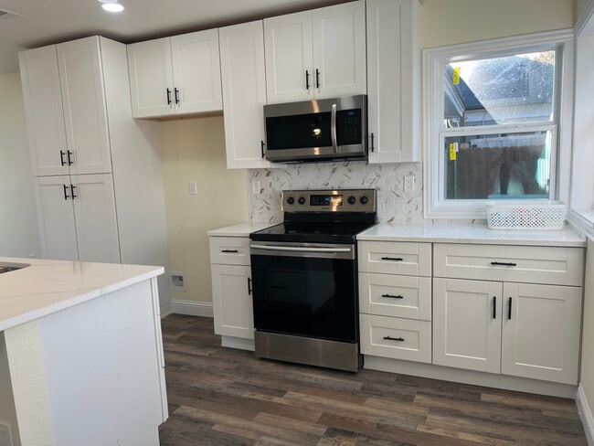 Foto del edificio - 1607 Lansford Ave