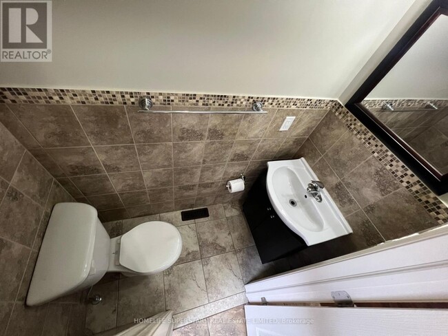 Building Photo - 131 Alicewood Ct