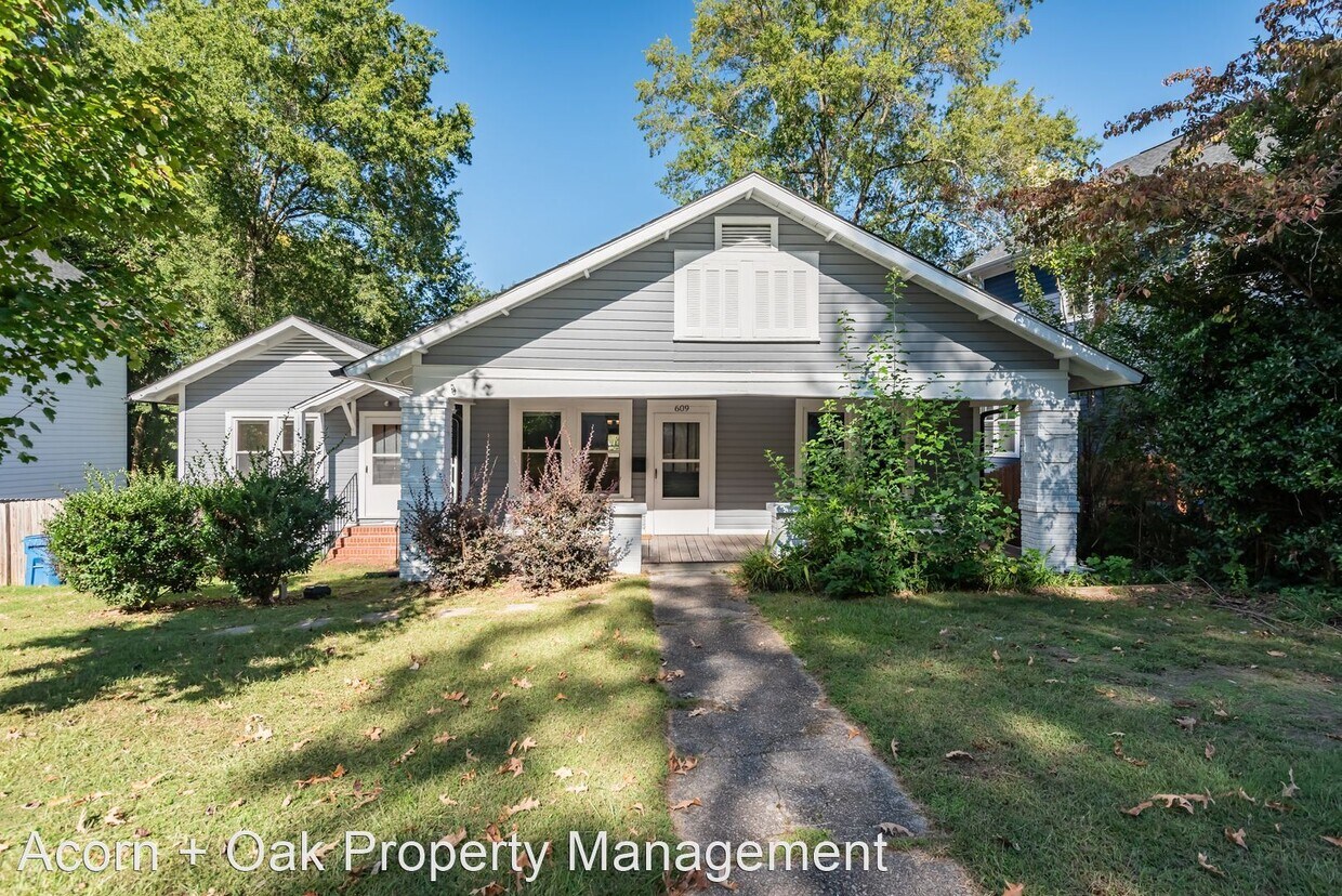 Primary Photo - 4 br, 2 bath House - 609 E Markham Ave