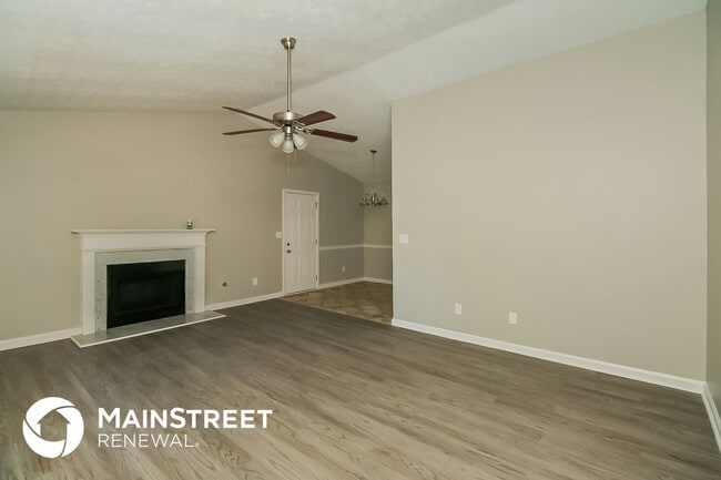 Building Photo - 135 Bond Dr